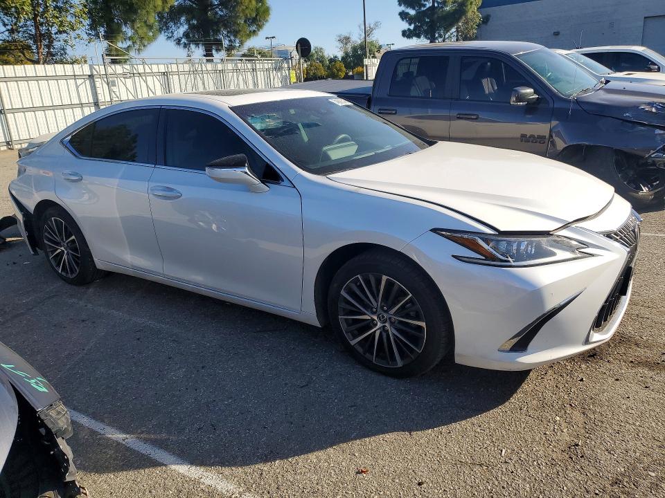 2022 Lexus ES