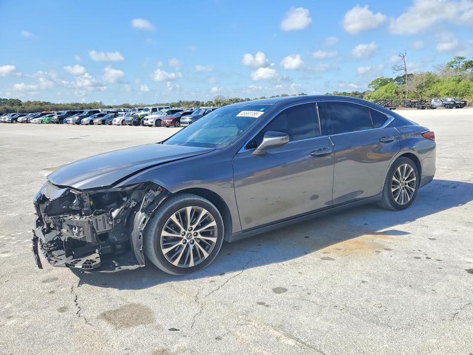2021 Lexus ES