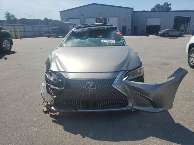 2019 Lexus ES
