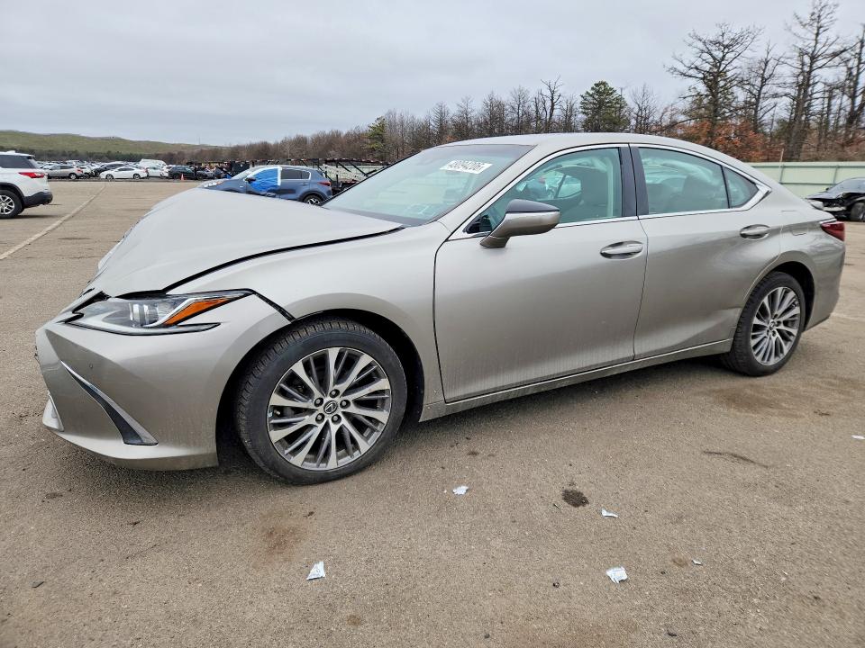 2020 Lexus ES