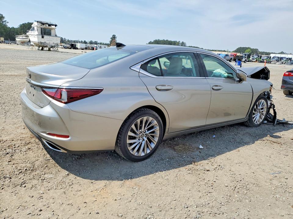 2019 Lexus ES