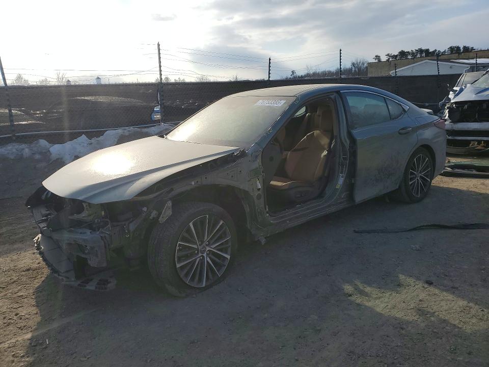 2025 Lexus ES