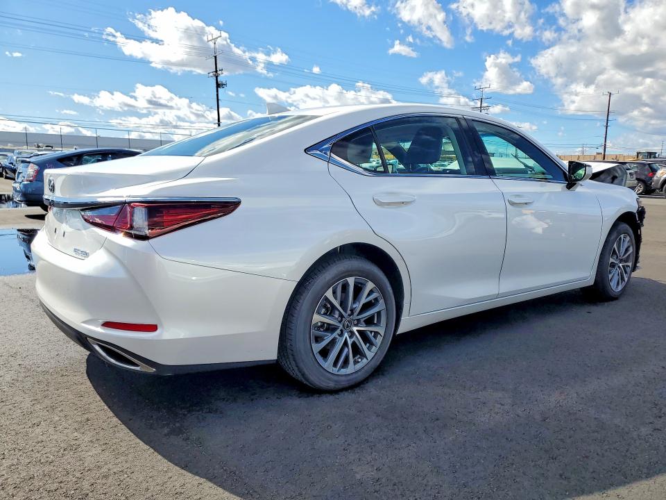 2025 Lexus ES