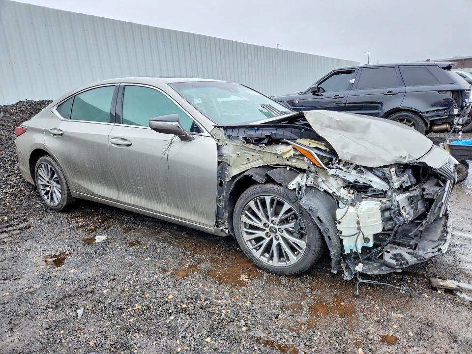 2019 Lexus ES