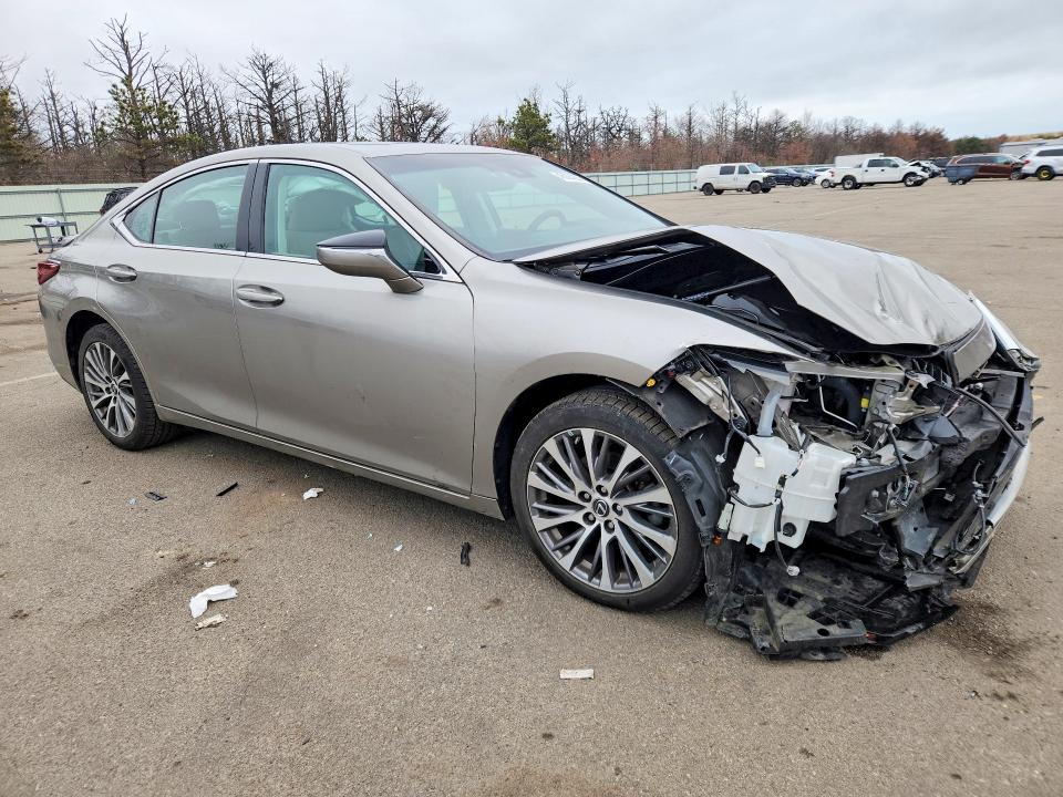 2020 Lexus ES