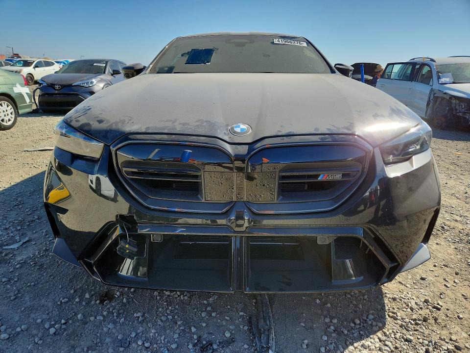2025 BMW M5