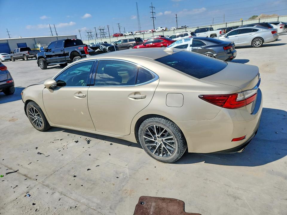 2016 Lexus ES