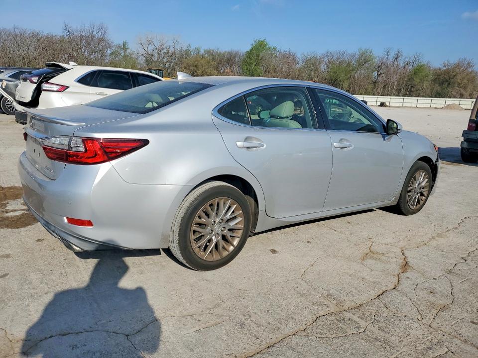 2017 Lexus ES