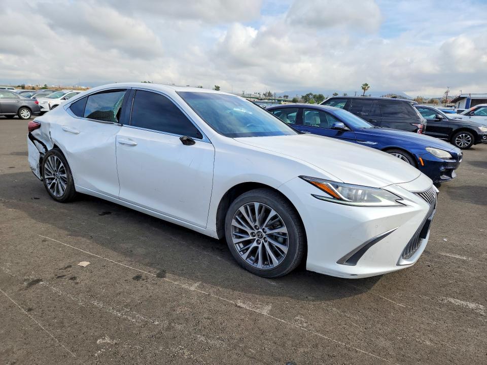 2021 Lexus ES