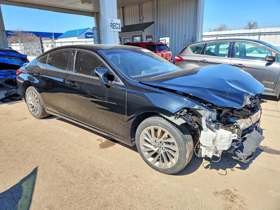 2019 Lexus ES