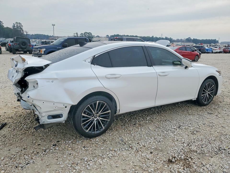 2025 Lexus ES