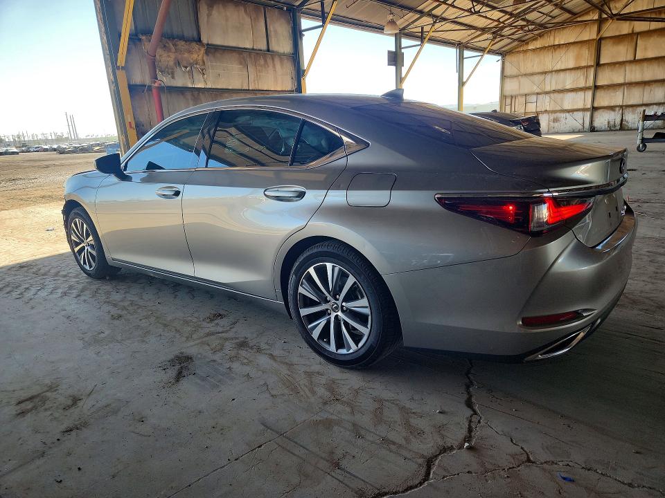 2021 Lexus ES