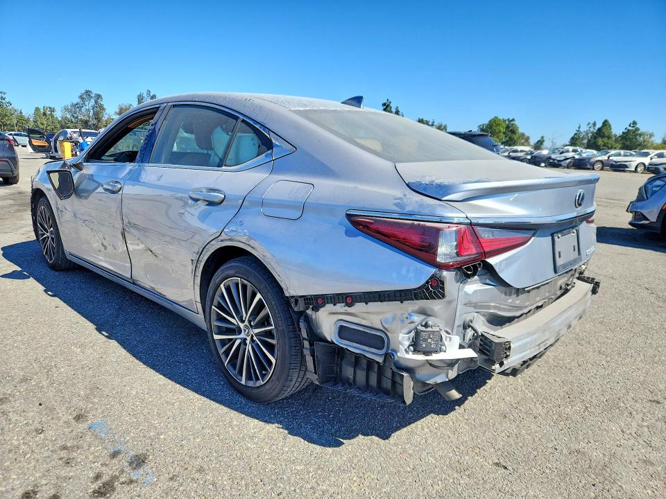 2025 Lexus ES