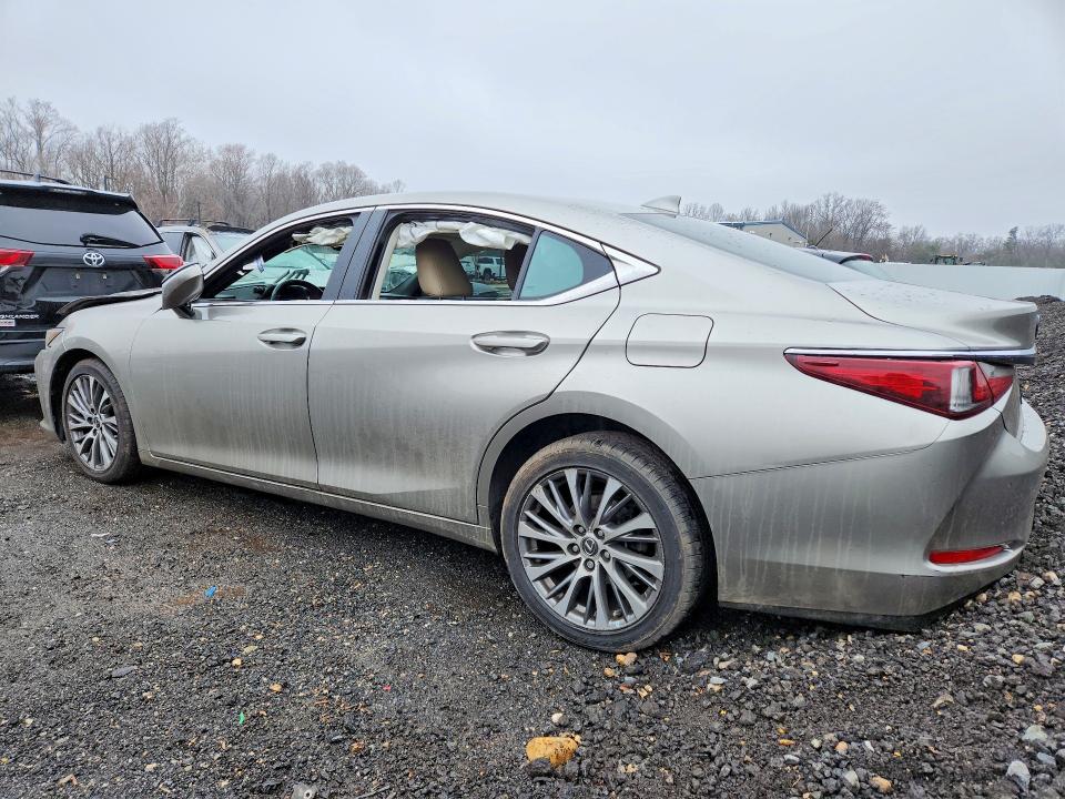 2019 Lexus ES