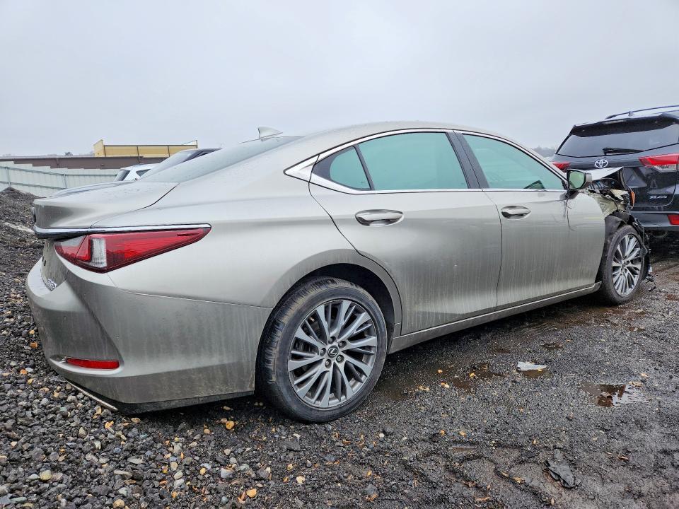 2019 Lexus ES