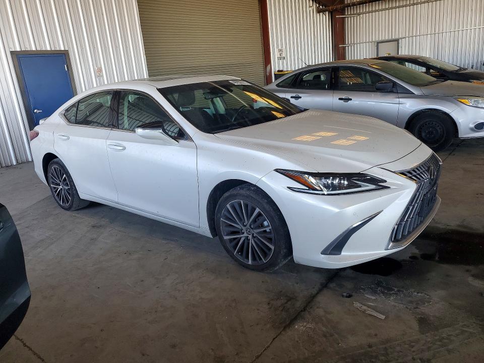 2025 Lexus ES