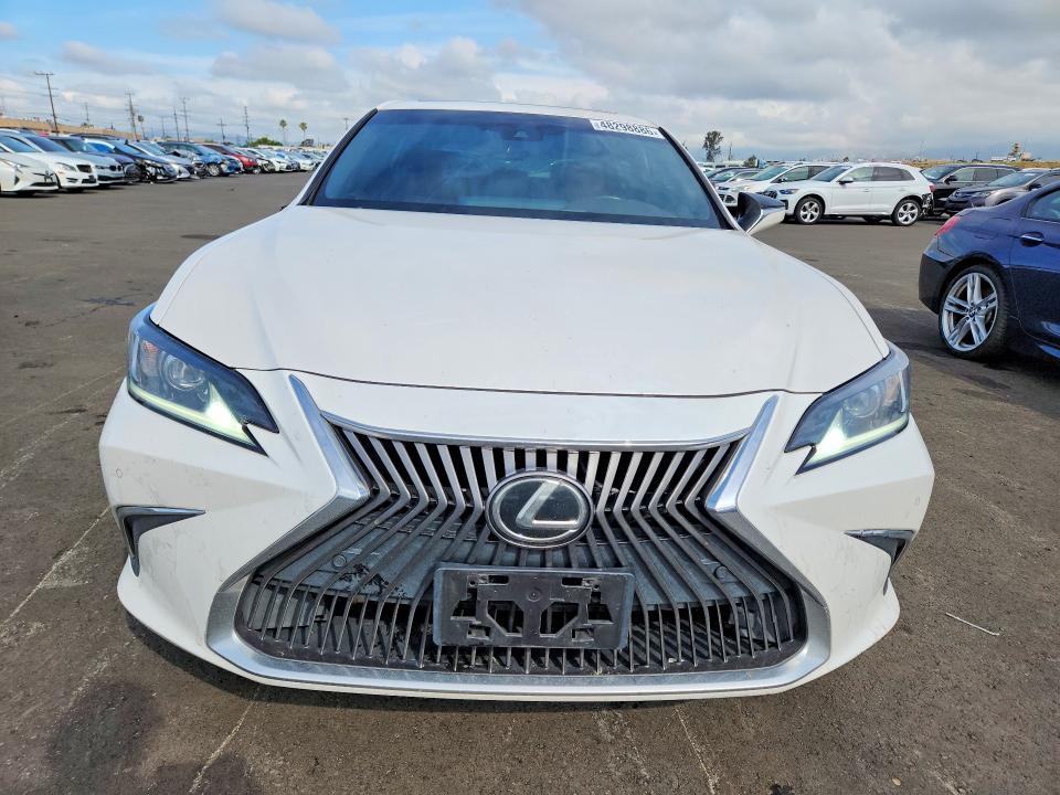 2021 Lexus ES