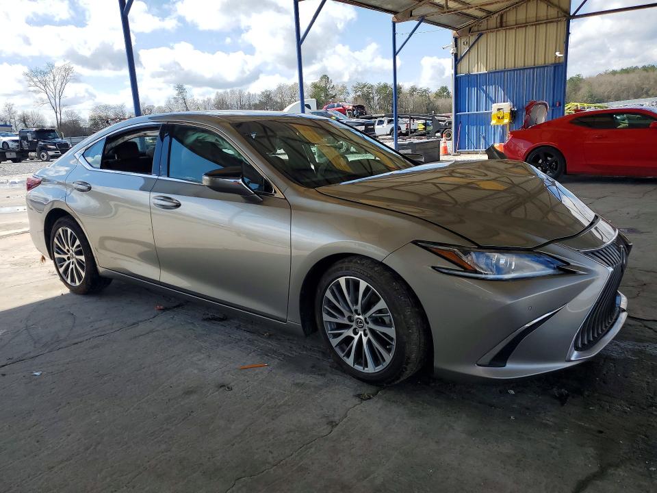 2021 Lexus ES