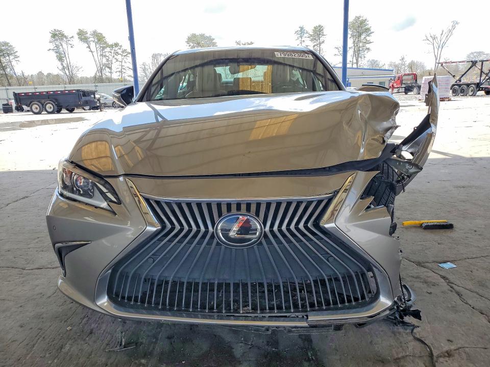 2021 Lexus ES