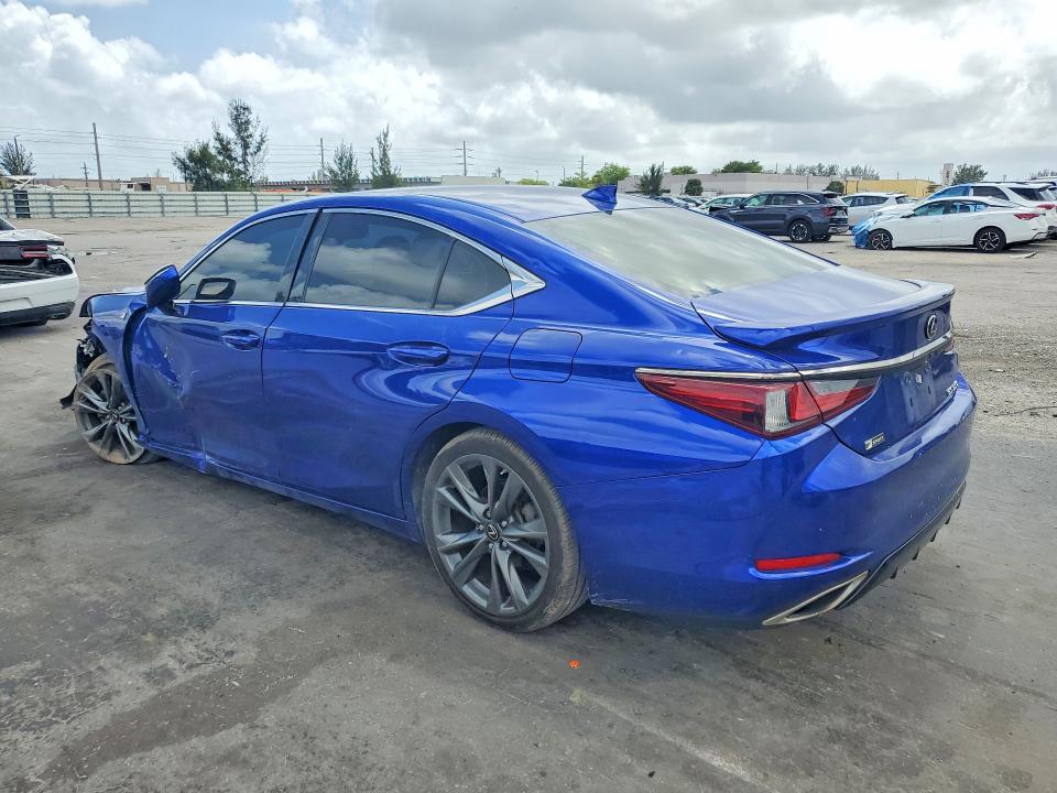 2019 Lexus ES