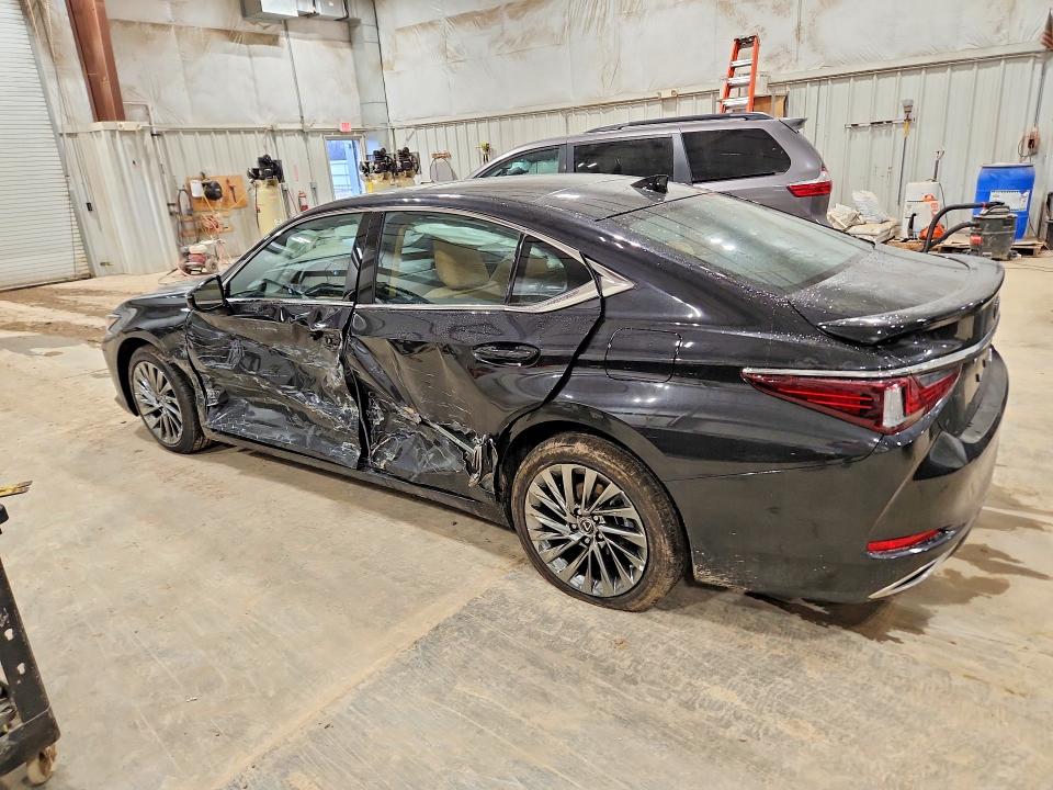 2025 Lexus ES