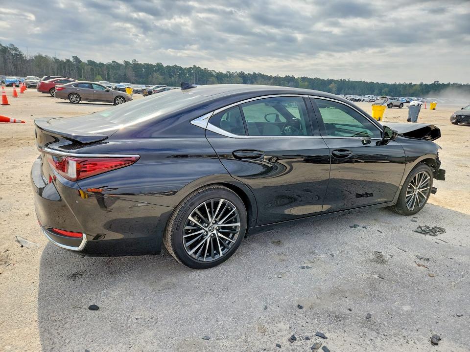 2025 Lexus ES