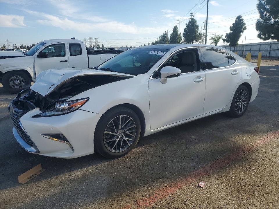 2017 Lexus ES