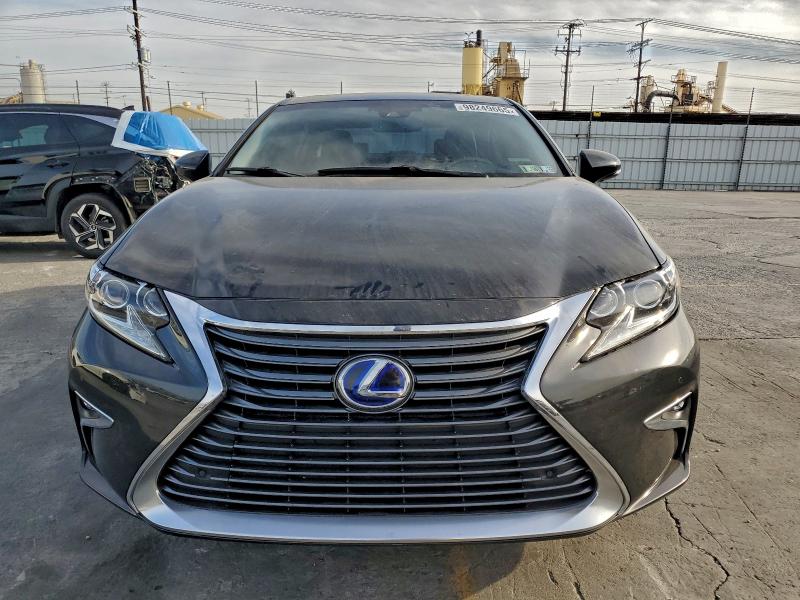 2018 Lexus ES