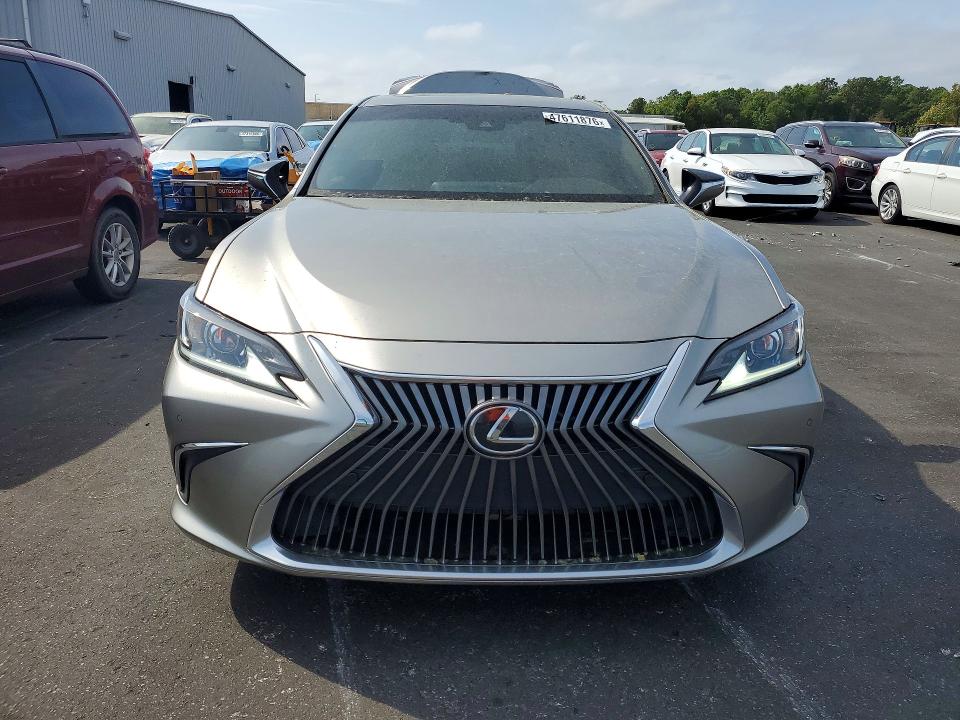 2021 Lexus ES