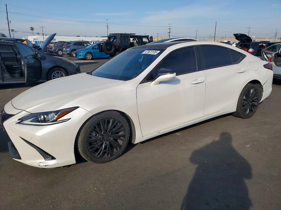 2021 Lexus ES