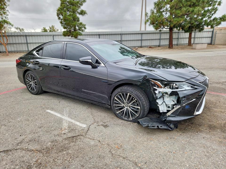 2023 Lexus ES