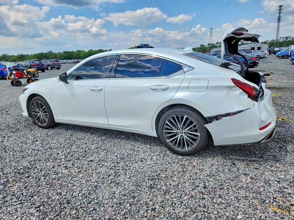 2022 Lexus ES