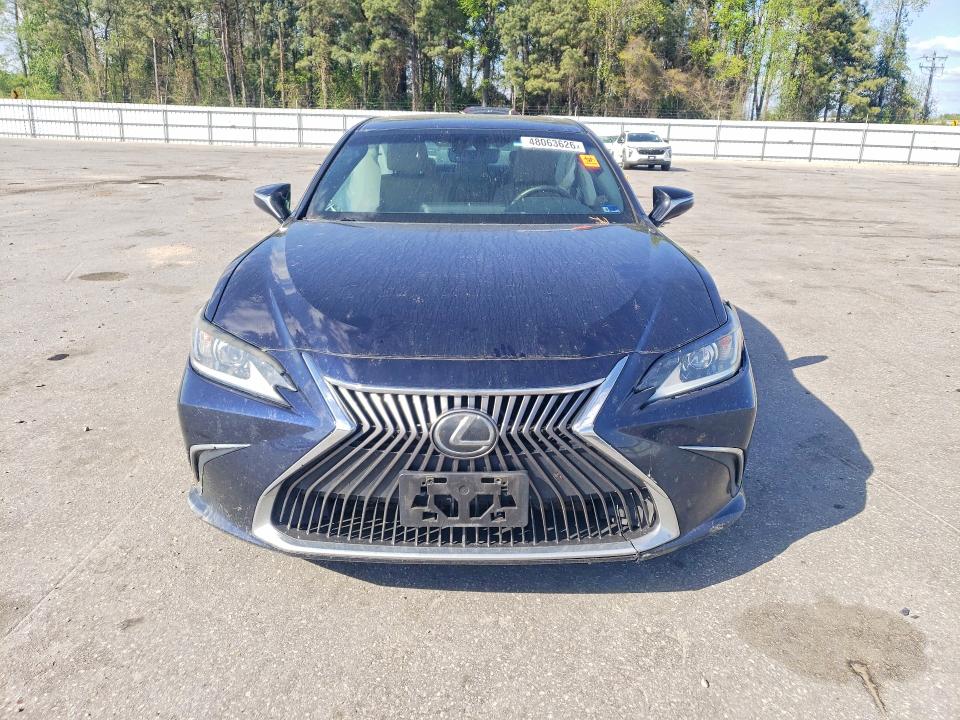 2019 Lexus ES