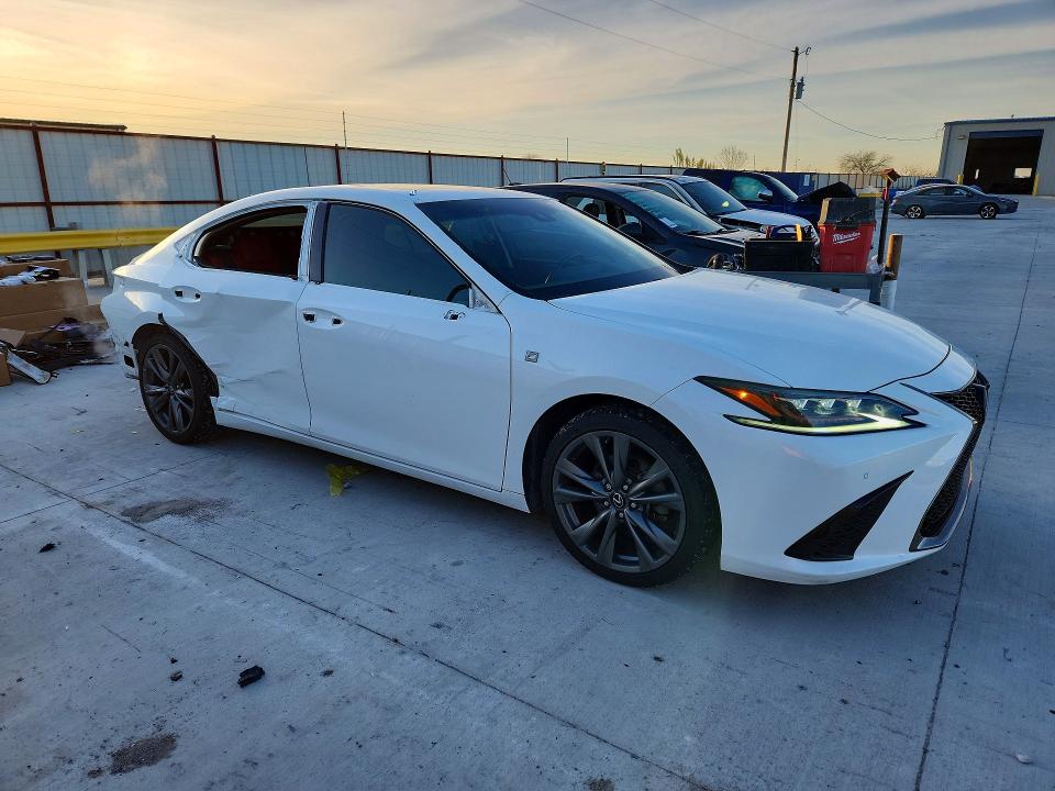 2019 Lexus ES