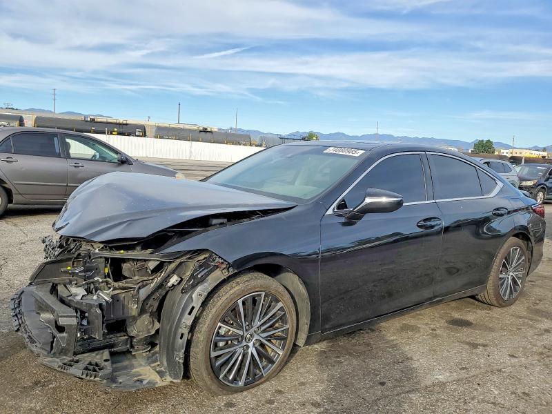 2025 Lexus ES