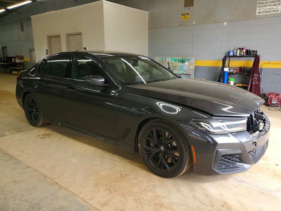 2022 BMW M5