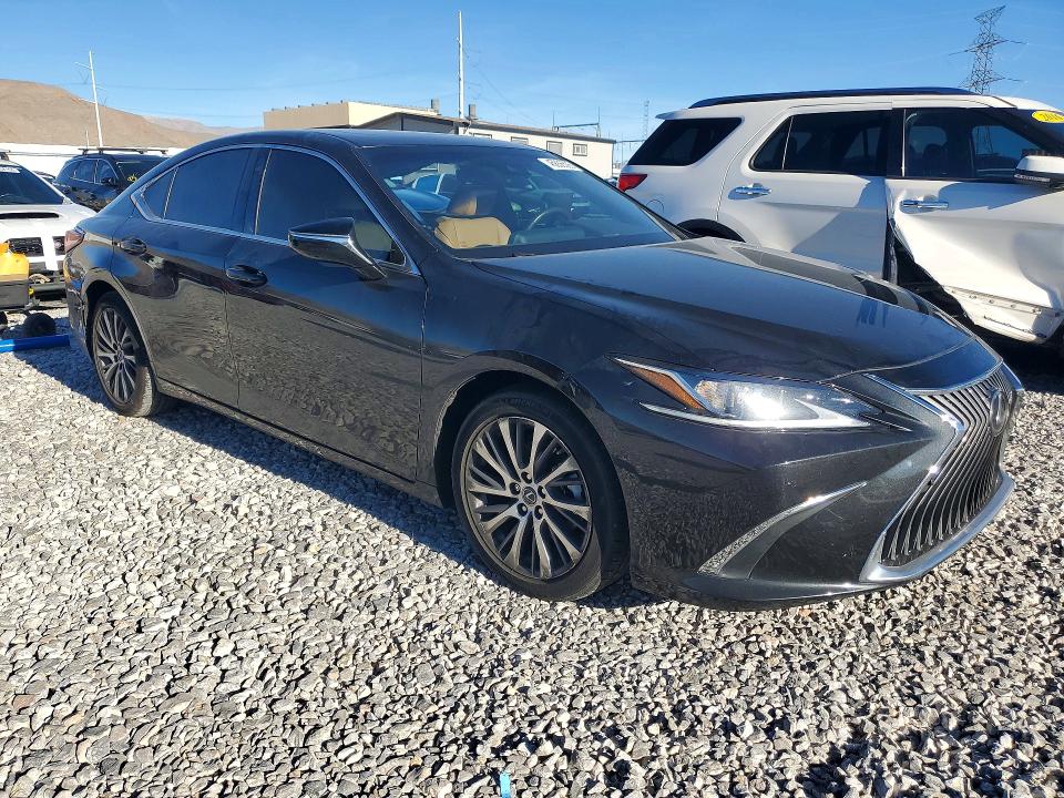 2021 Lexus ES