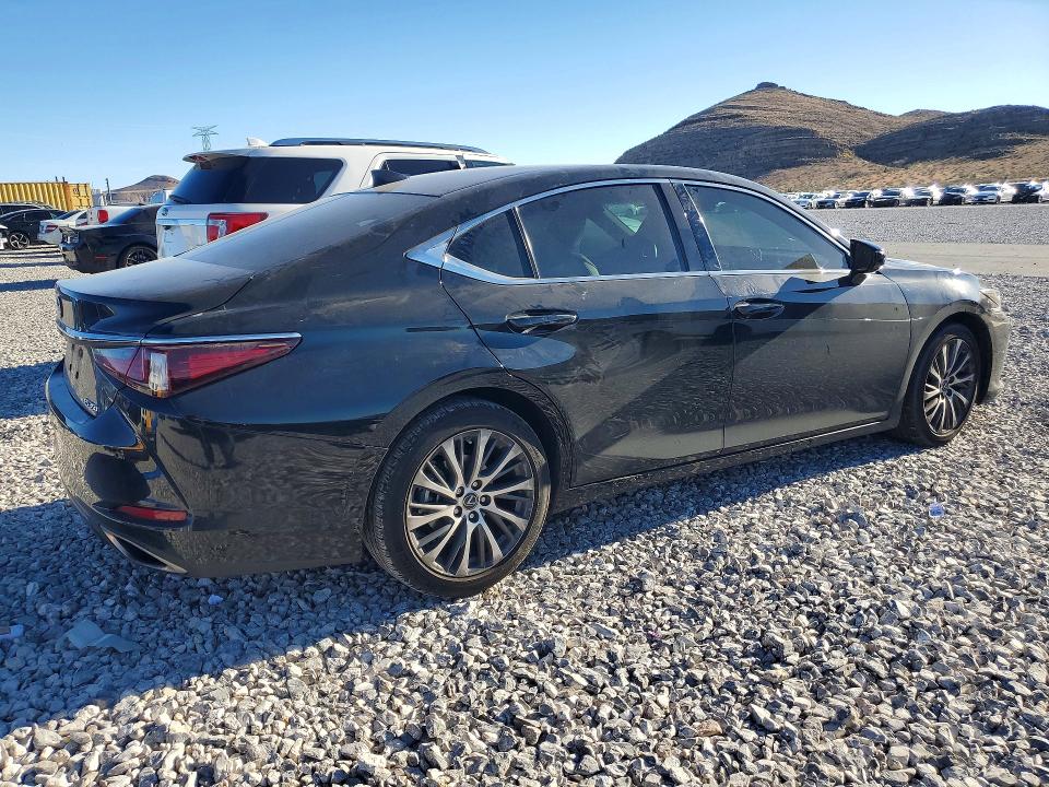 2021 Lexus ES