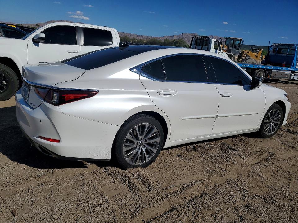 2019 Lexus ES