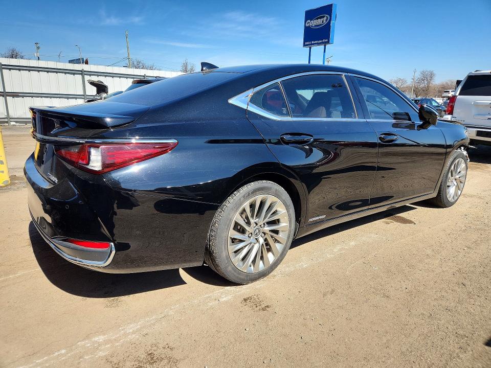 2019 Lexus ES