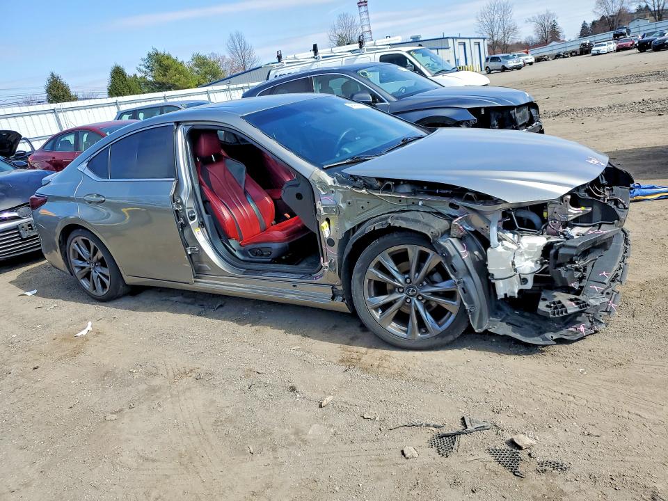 2019 Lexus ES