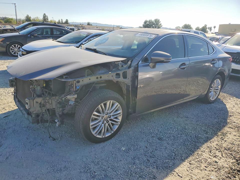 2015 Lexus ES