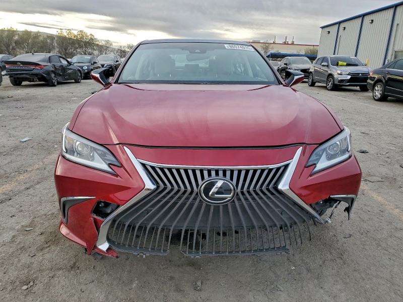 2019 Lexus ES