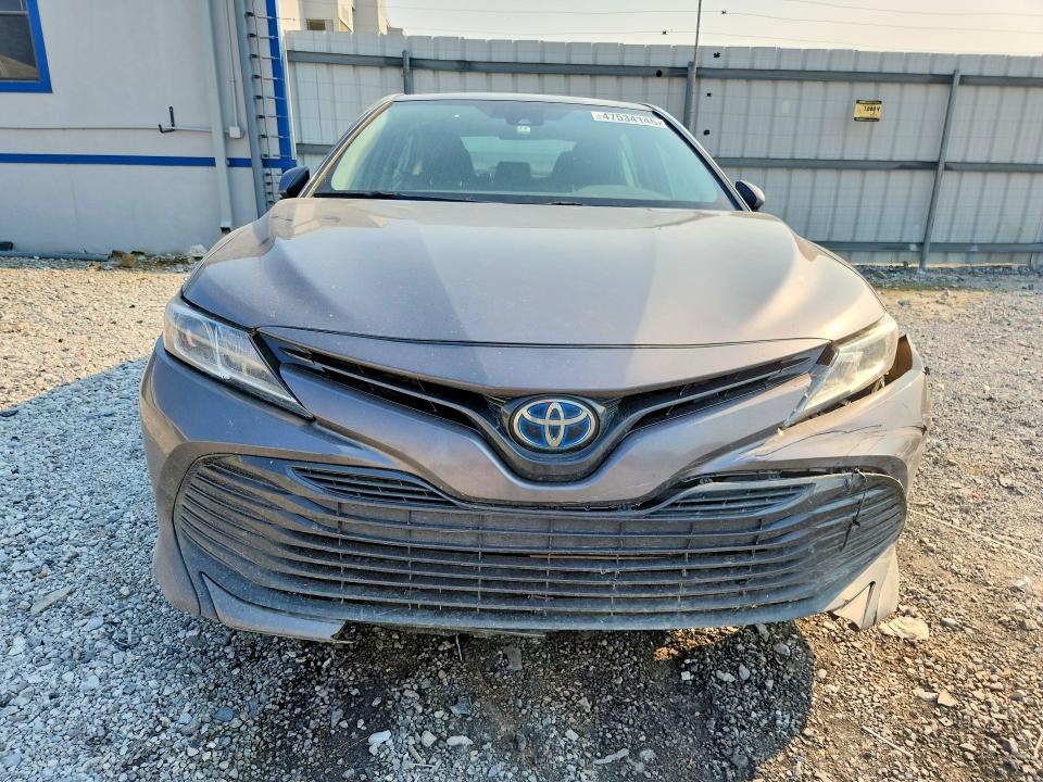 2020 Toyota Camry sola