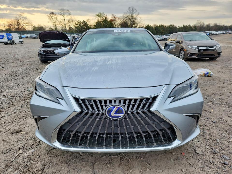 2022 Lexus ES