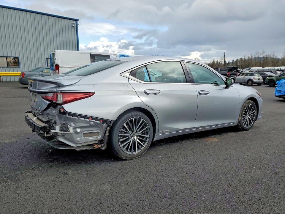 2022 Lexus ES