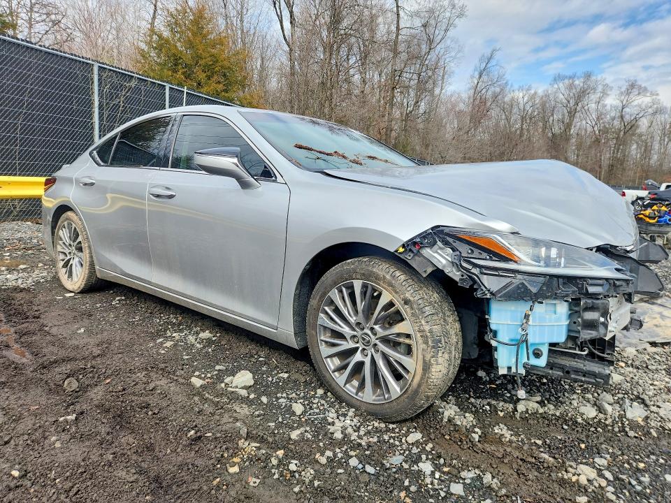 2020 Lexus ES
