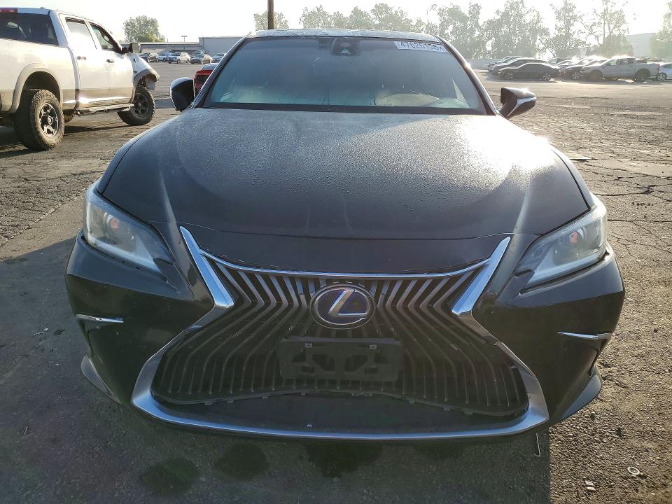 2021 Lexus ES