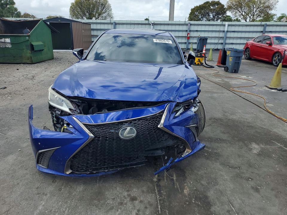 2019 Lexus ES