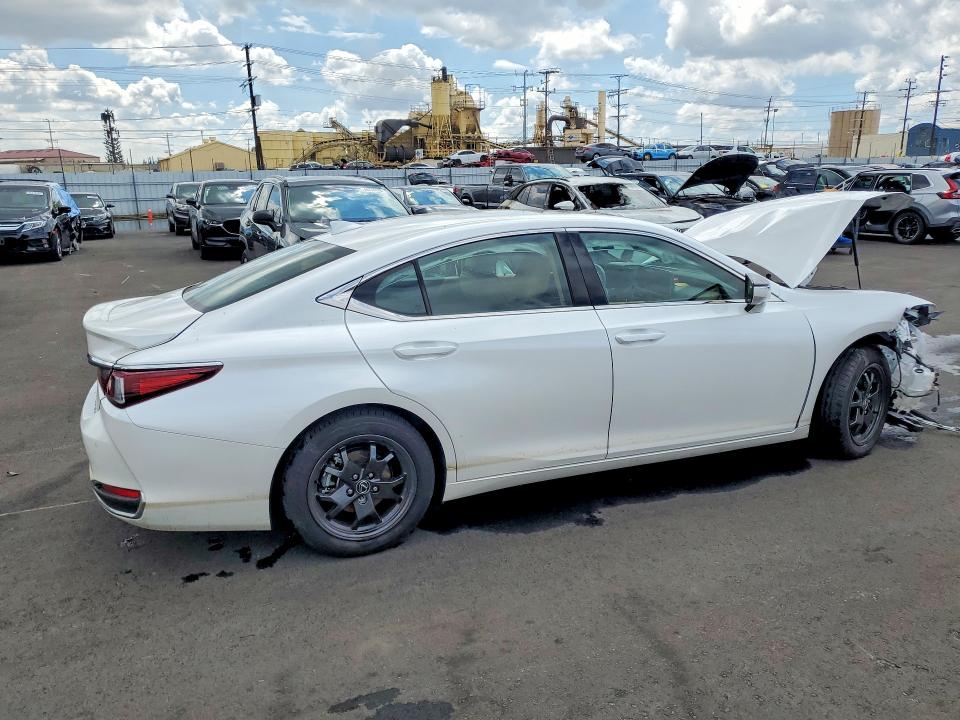2025 Lexus ES